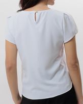 blusa-crepe-manga-curta-com-pregas-branco--bt64541025_267-03