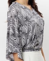 blusa-bolha-malha-algas-pb-mangas-kimono-preto--bm64341025-02