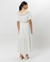 vestido-longo-viscose-textura-decote-guipir-mangas-balone-off-white-vt65081125-03