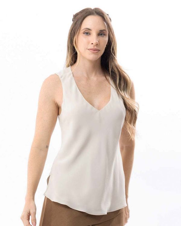 blusa-cavada-viscose-soft-decote-v-areia--bt55721225-01