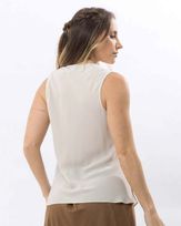 blusa-cavada-viscose-soft-decote-v-areia--bt55721225-03