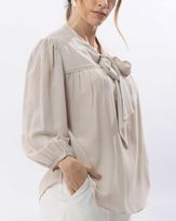 blusa-viscose-soft-gola-echarpe-areia--bt55141125-02