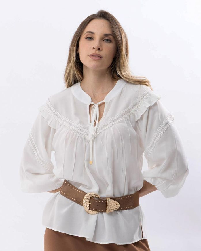 blusa-viscose-soft-entremeios-guipir-e-babados-mangas-off-white-bt55181125-01