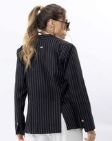 bcazer-alfaiataria-risca-de-giz-com-bolsos-preto--zt55801225-03