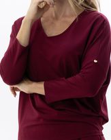 blusa-bolha-malha-gloss-manga-deslocada-vinho--bm41240624-02