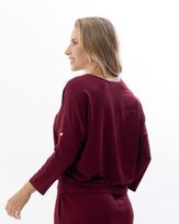 blusa-bolha-malha-gloss-manga-deslocada-vinho--bm41240624-03