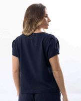 blusa-alfaiataria-frente-assimetrica-botoes-organicos-marinho--bt55301225-03