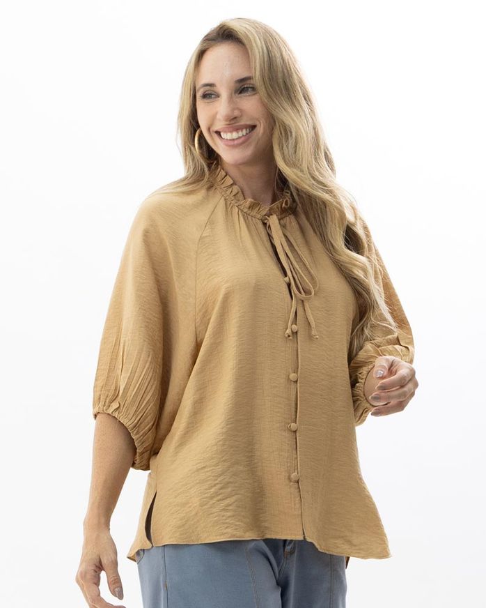 blusa-tecido-textura-gola-babado-e-botoes-cobertos-amarula-bt56220126-01