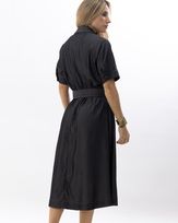 chemise-midi-evase-jeans-leve-com-bolsos-e-pespontos-contrastantes-preto--vj56520126-03