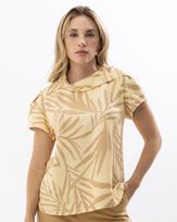 blusa-crepe-estampado-decote-assimetrico-e-botoes-ombros-creme-bt57320226-01