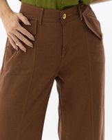 calca-wide-leg-sarja-linho-pespontos-contrastantes-marrom--ct55940126-02