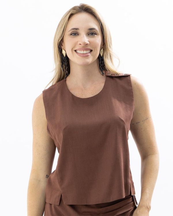 blusa-cropped-linho-botoes-tartaruga-marrom--bt56900226-01